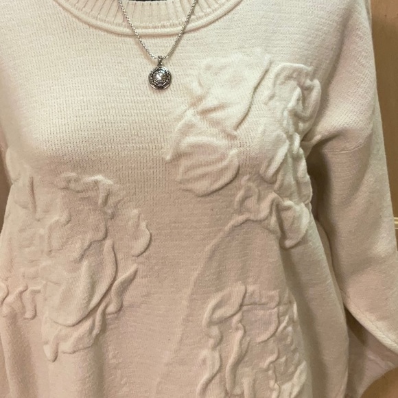 Max Studio - Picture 2 of 8